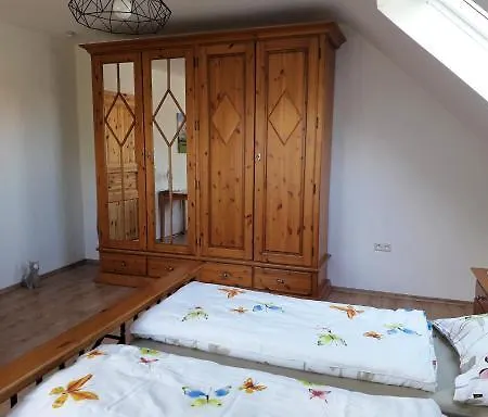 Apartment - Im Parterre Und Obergeschoss Grimburg