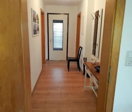 - Im Parterre Und Obergeschoss Apartment Grimburg