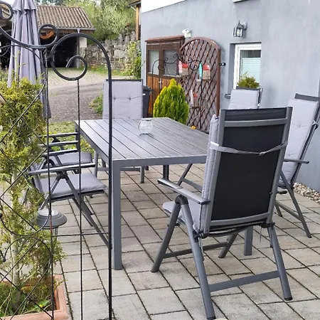 - Im Parterre Und Obergeschoss Apartment